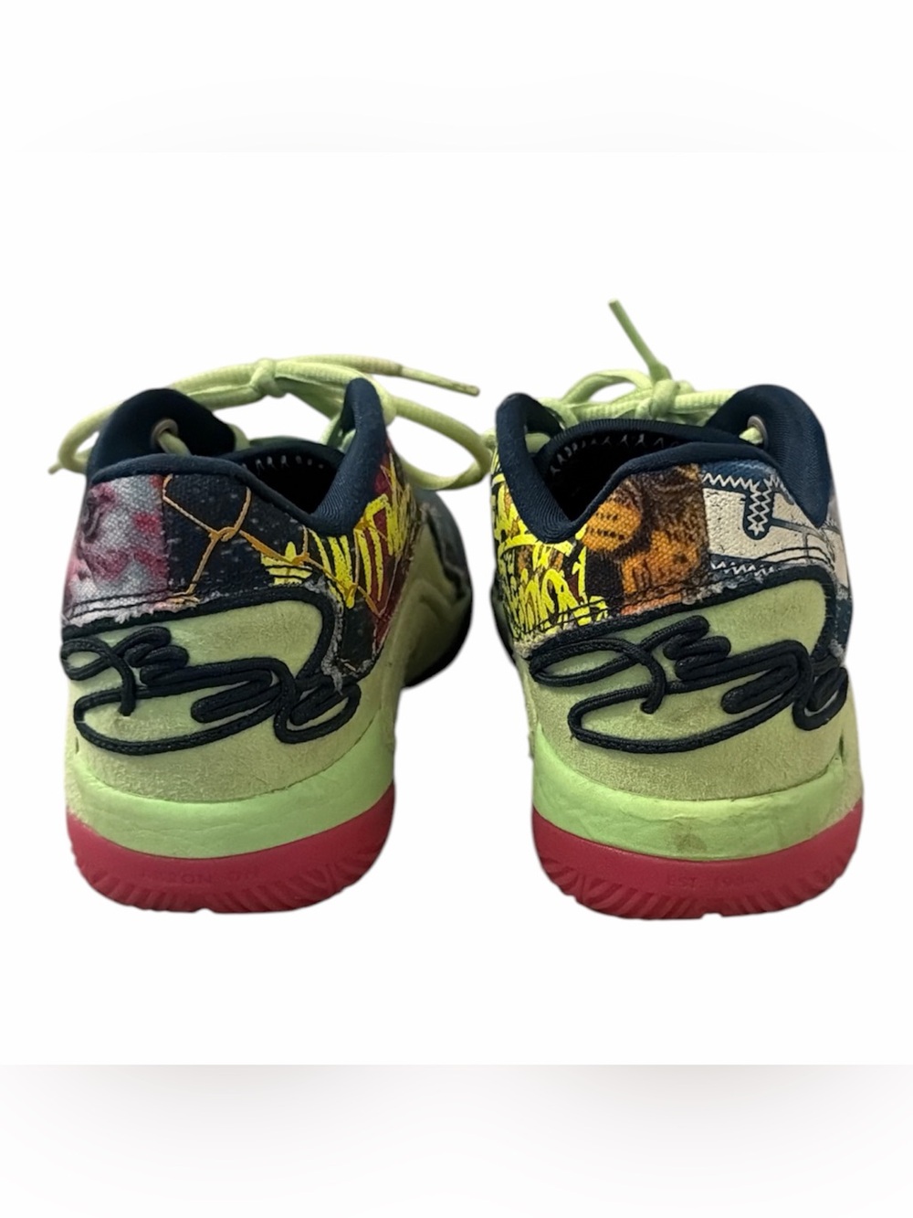 LeBron Bryce’s world youth shoe - Picture 4 of 6